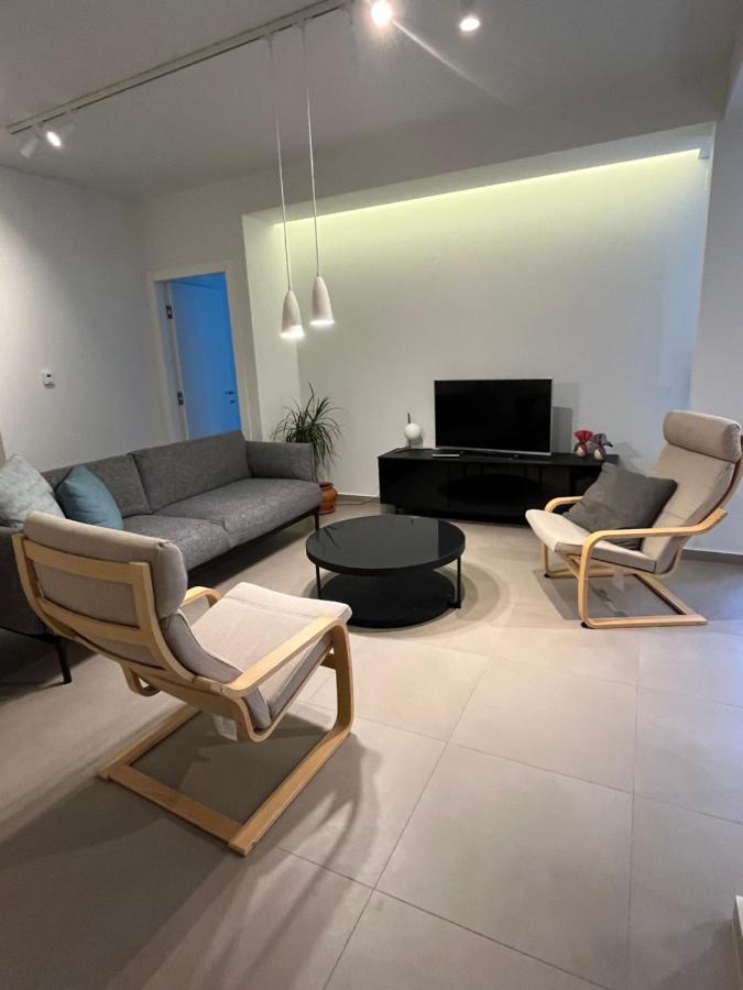 Fofi'S City Center Apartment Kavala Buitenkant foto